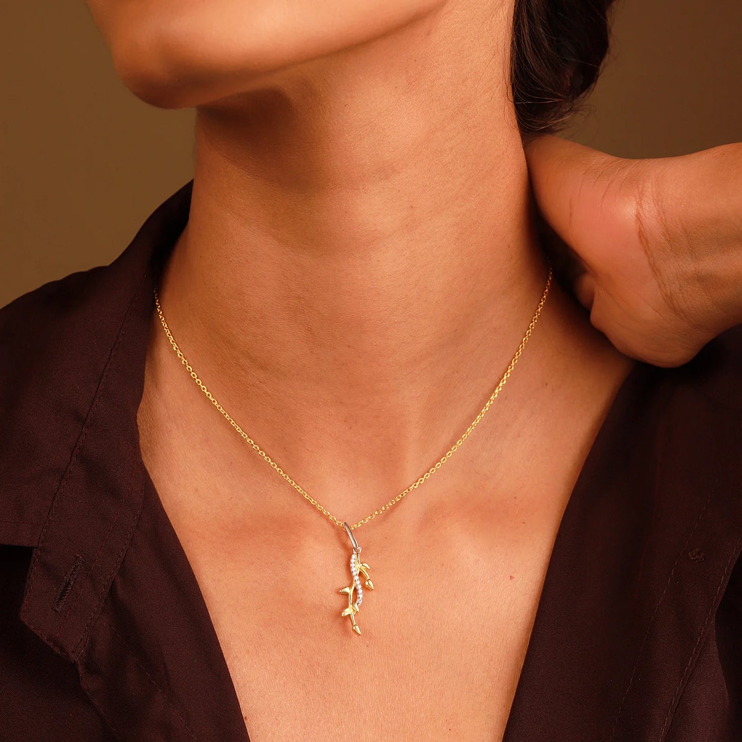 Romax Vines Twine Whisper Pendant (with Chain)